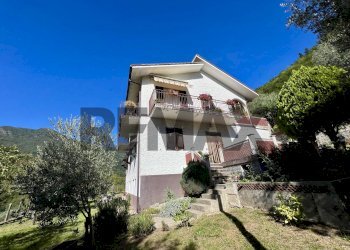 Small Villa via Vittorio Veneto, 56 
 Borzonasca, Borzonasca - photo 1