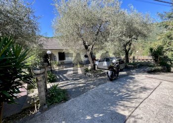 Small Villa via Vittorio Veneto, 56 
 Borzonasca, Borzonasca - photo 4