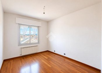 Apartment Via Filippo Bettini, Genova (neighborhood Bolzaneto) - photo 18