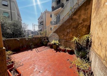 Semi-detached house Via Giulio Tanini, Genova (neighborhood Borgoratti) - photo 1
