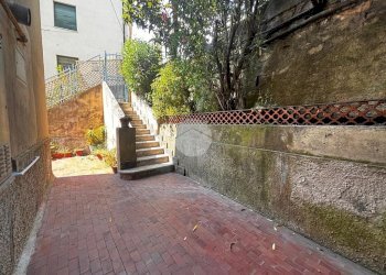 Semi-detached house Via Giulio Tanini, Genova (neighborhood Borgoratti) - photo 4
