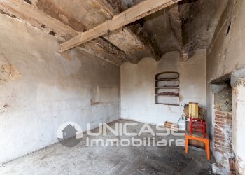 Portion of a house STRADA CAFFARO, 16, Bricherasio - photo 5