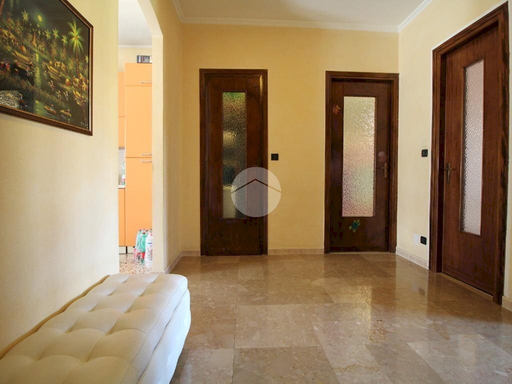 Three-room apartment Via Sussetto Fratelli, Brandizzo - photo 2