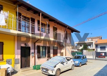 Edificio all\'aperto - Trilocale garibaldi
35, Misinto - foto 1