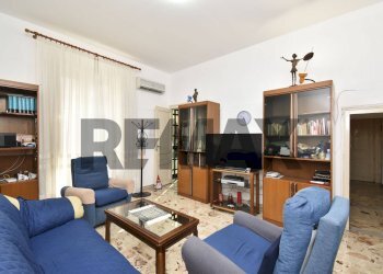 Soggiorno - Casa indipendente Via Alessandro Manzoni
 
37, Mascali - foto 4