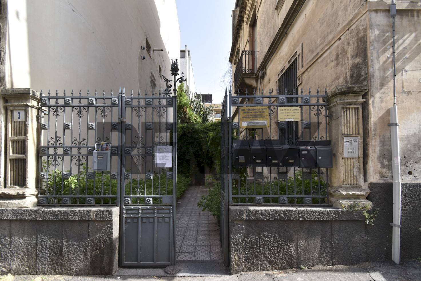 Edificio all\'aperto - Trilocale Via Paolo Bentivoglio
3, Catania - foto 2