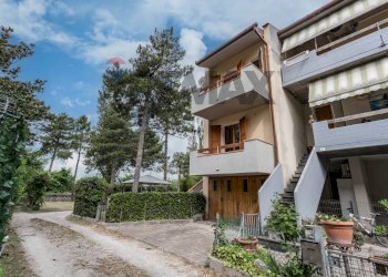 Edificio all\'aperto - Villa a Schiera Viale Giotto
41, Ravenna - foto 1