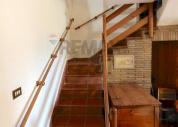 Scale - Semi-detached house Via Rocca Sant'Angelo
 
46, Assisi - photo 10