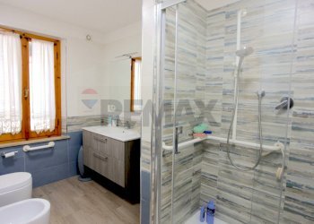 Bagno - Semi-detached house Via Rocca Sant'Angelo
 
46, Assisi - photo 18
