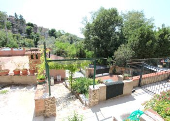 Terrazza - Semi-detached house Via Rocca Sant'Angelo
 
46, Assisi - photo 22