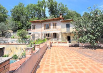 Casa all\'aperto - Semi-detached house Via Rocca Sant'Angelo
 
46, Assisi - photo 34