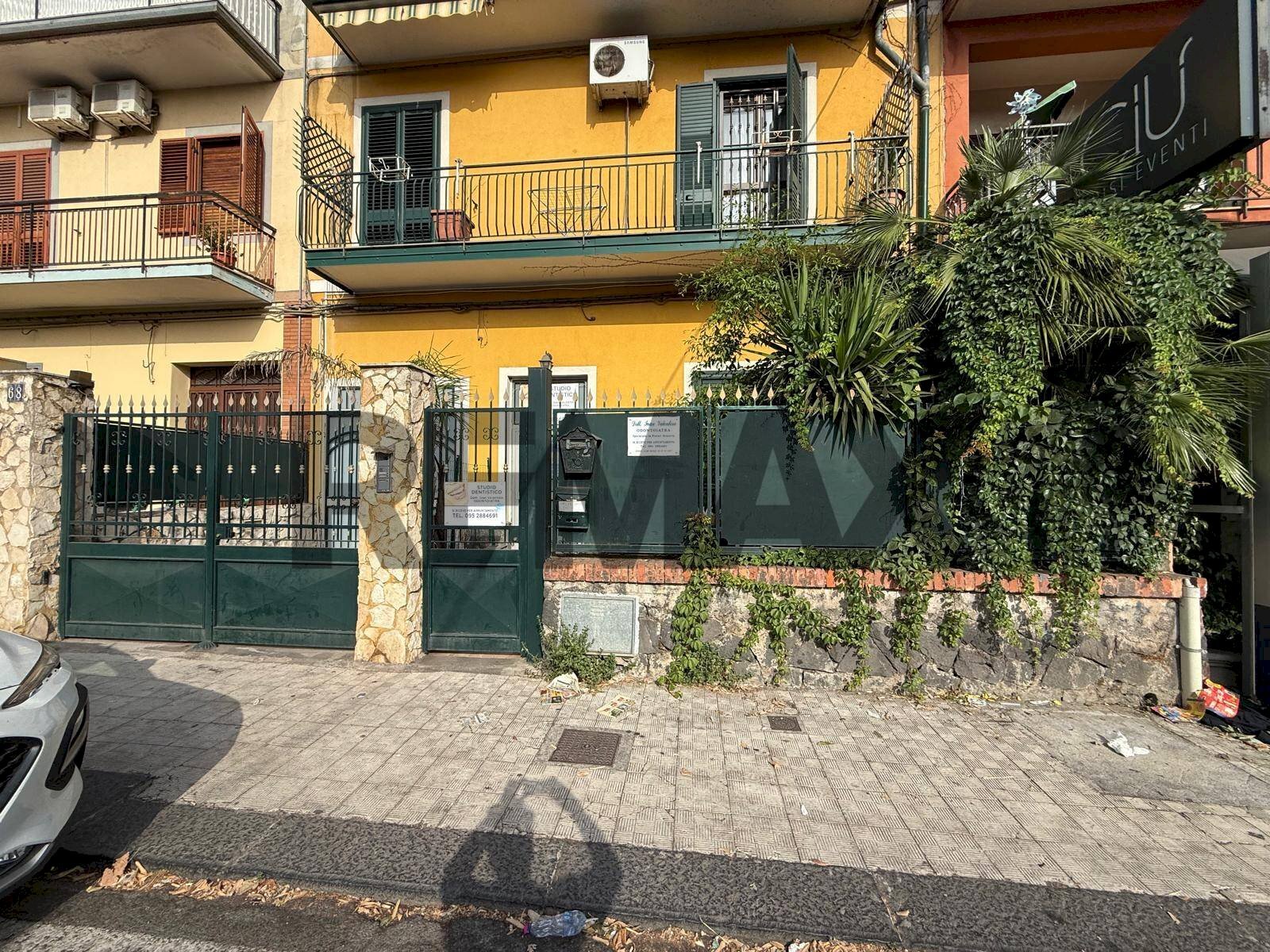 Edificio all\'aperto - Trilocale Via della Regione
 
68, San Giovanni la Punta - foto 1