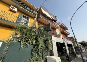 Edificio all\'aperto - Trilocale Via della Regione
 
68, San Giovanni la Punta - foto 3