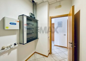 Hall / corridoio - Office Viale Autonomia
 
18, Caltagirone - photo 49