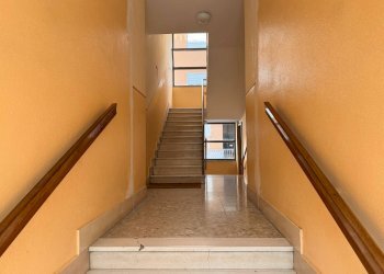 scala condominiale - Apartment CORSO ITALIA
 
8, Mondovì - photo 3