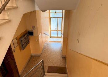 scala condominiale - Apartment CORSO ITALIA
 
8, Mondovì - photo 4