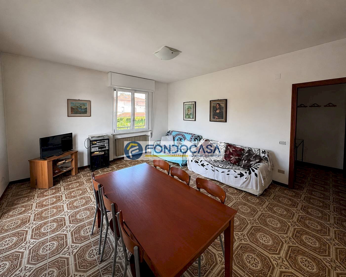 Soggiorno - Four-room apartment Via firenze, Massa - photo 2