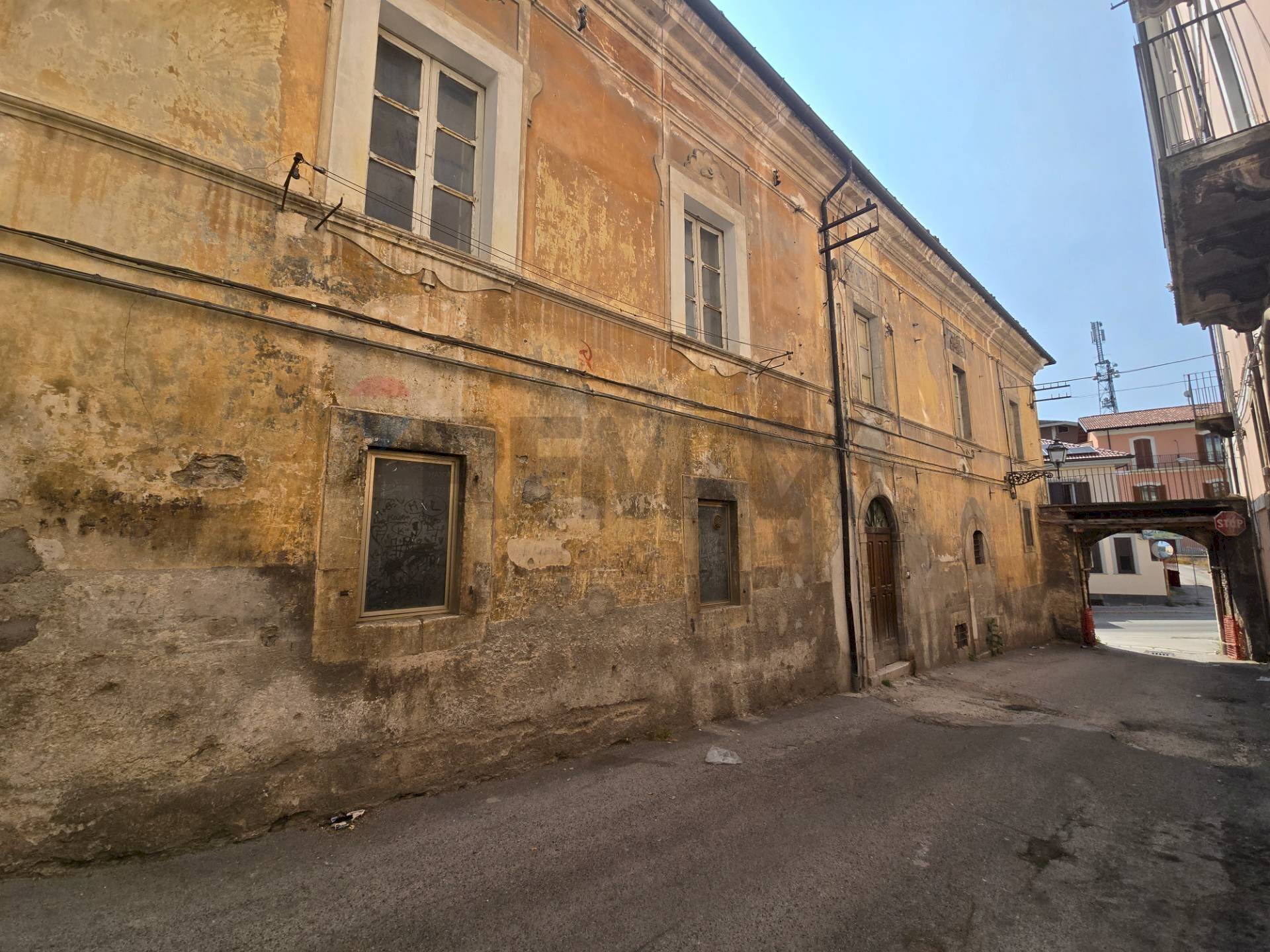 Edificio all\'aperto - Casa indipendente Via Probo Mariano
 
131, Sulmona - foto 1
