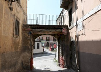 Edificio all\'aperto - Casa indipendente Via Probo Mariano
131, Sulmona - foto 3