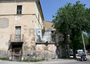 Edificio all\'aperto - Casa indipendente Via Probo Mariano
131, Sulmona - foto 10