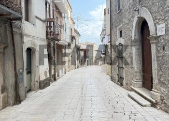 Edificio all\'aperto - Semi-detached house via Del Cipollaro
 
8, Campolieto - photo 17