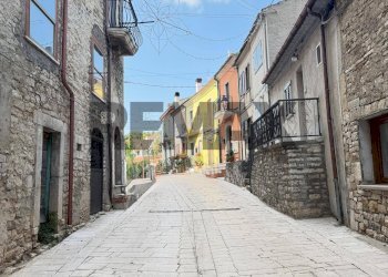 Edificio all\'aperto - Semi-detached house via Del Cipollaro
 
8, Campolieto - photo 19