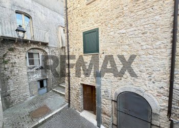 Edificio all\'aperto - Semi-detached house via Del Cipollaro
 
8, Campolieto - photo 28