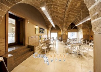 Interno non residenziale - Ristorante via Isabella d'Aragona, Gallipoli - foto 9