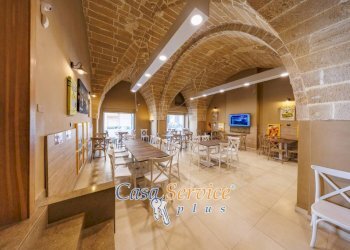 Interno non residenziale - Ristorante via Isabella d'Aragona, Gallipoli - foto 10