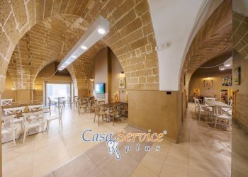 Interno non residenziale - Ristorante via Isabella d'Aragona, Gallipoli - foto 19