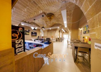 Interno non residenziale - Ristorante via Isabella d'Aragona, Gallipoli - foto 25