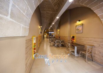 Interno non residenziale - Ristorante via Isabella d'Aragona, Gallipoli - foto 27