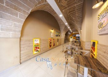 Interno non residenziale - Ristorante via Isabella d'Aragona, Gallipoli - foto 29