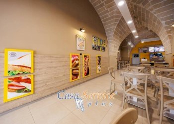 Interno non residenziale - Ristorante via Isabella d'Aragona, Gallipoli - foto 30