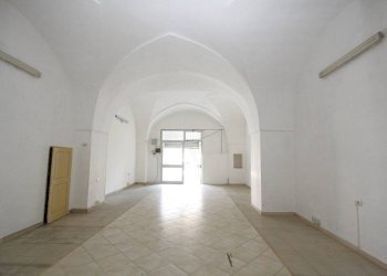 Interno non residenziale - Negozio via Roma, Matino - foto 5