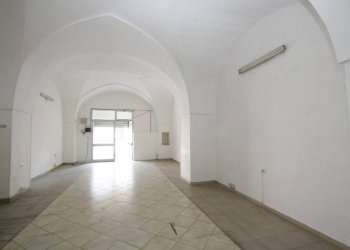 Interno non residenziale - Negozio via Roma, Matino - foto 6
