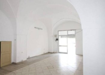 Interno non residenziale - Negozio via Roma, Matino - foto 9