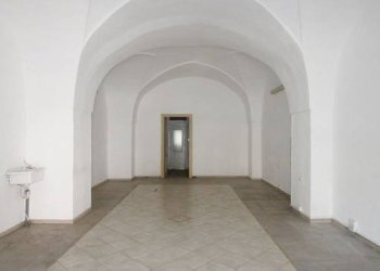 Stanza non arredata - Negozio via Roma, Matino - foto 12