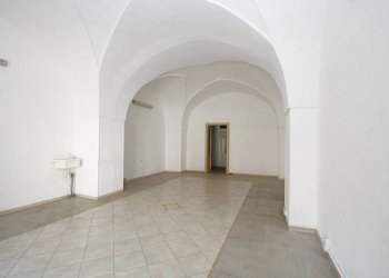 Interno non residenziale - Negozio via Roma, Matino - foto 16