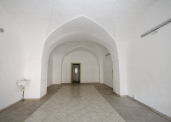Interno non residenziale - Negozio via Roma, Matino - foto 17