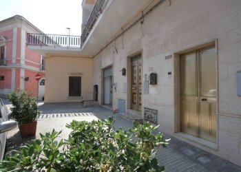 Cortile interno - Negozio via Roma, Matino - foto 25