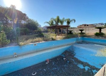 Piscina - Villa via Fondo Crocco, Carini - photo 13