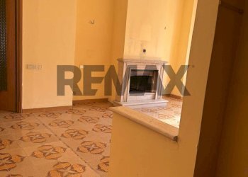 Soggiorno - Four-room apartment via del carmine
 
17, Cassino - photo 12