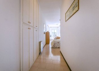 Corridoio - Four-room apartment via Ninfa, 7, Anzio - photo 2