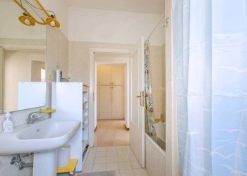 Bagno - Four-room apartment via Ninfa, 7, Anzio - photo 26