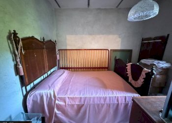 Camera da letto - Casa indipendente Frazione Festiona Soprana, 8, Demonte - foto 7