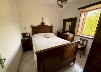 Camera da letto - Casa indipendente Frazione Festiona Soprana, 8, Demonte - foto 11