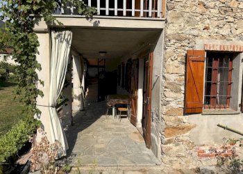 Facciata - Casa indipendente Frazione Festiona Soprana, 8, Demonte - foto 19