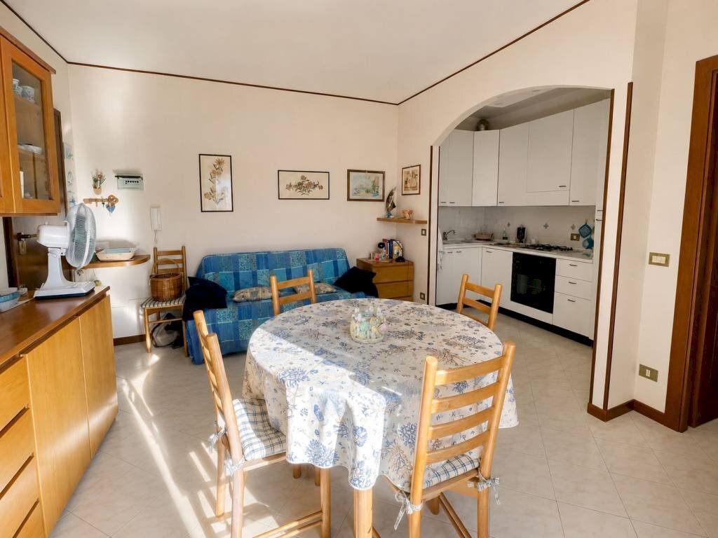 Salone - Appartamento via Vittorio Veneto, 27, Bordighera - foto 2