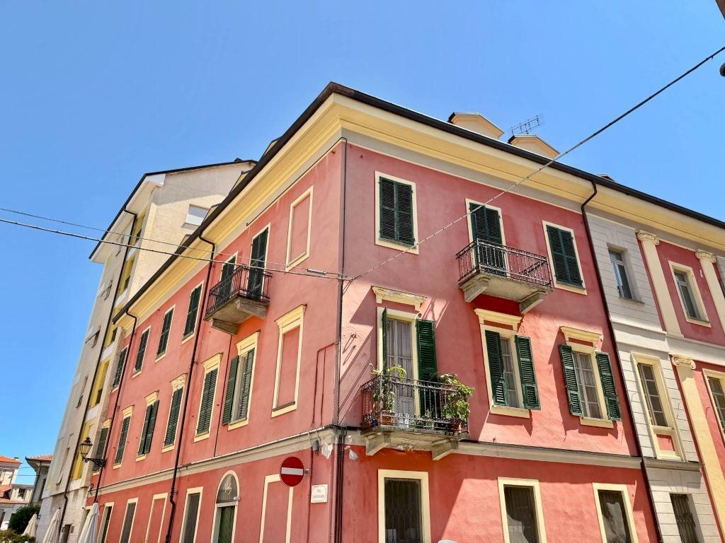 Facciata - Apartment via Alba, 45, Cuneo (neighborhood Centro) - photo 3
